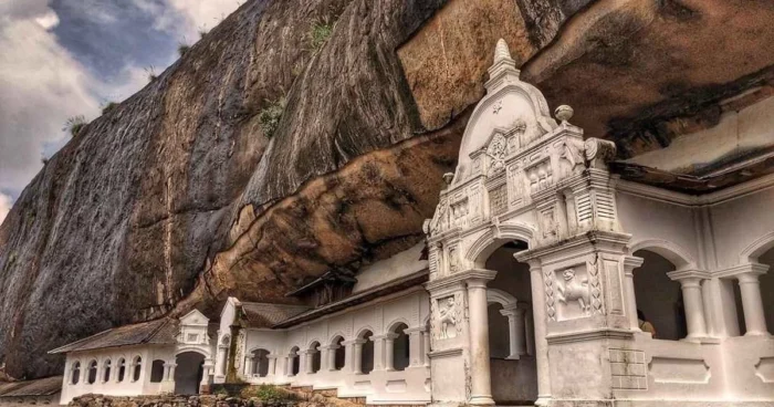 Dambulla Cave Temple